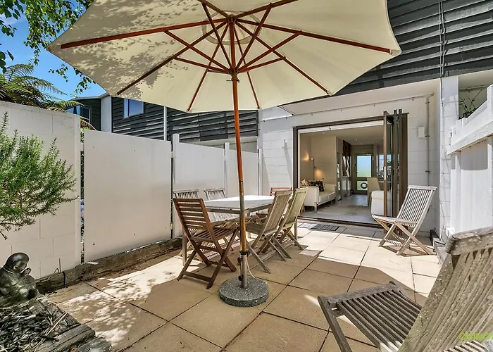 Qv Sunny Townhouse At Collingwood Street - 1067