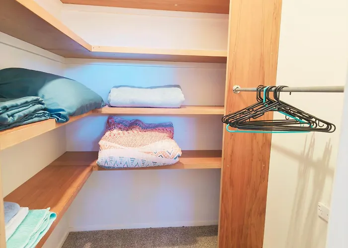 Sunny Cosy Room With Private Bathroom In North Shore 201