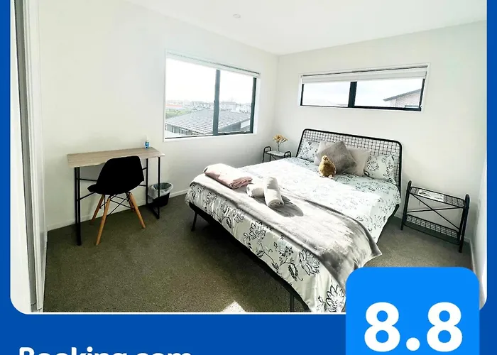 A&J Queen Bedroom-Quiet And Brand New With Reserve View