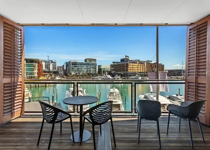 Lovely View Apartment - Free Parking, Pool And Gym