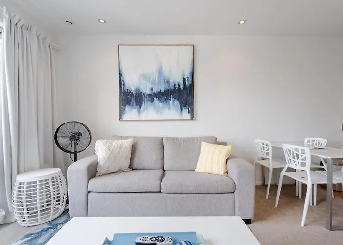 2 Brm Apt - Stunning Harbour Views, Level 24
