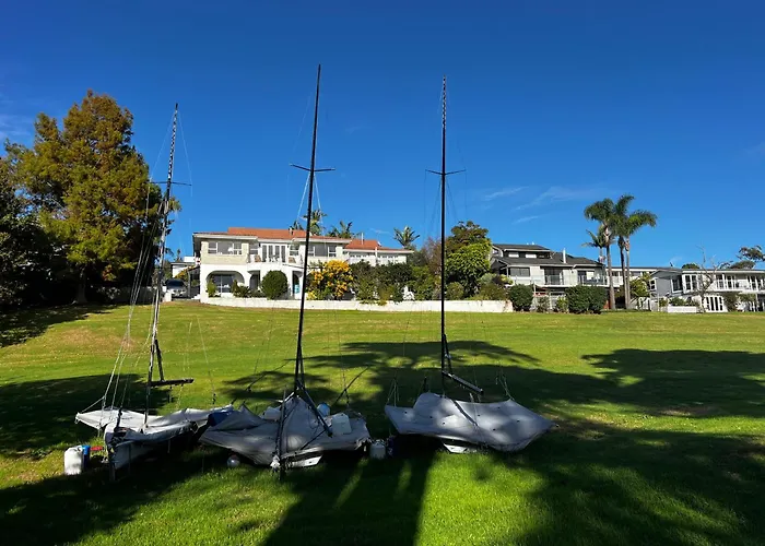 Waiake Beach Apartments