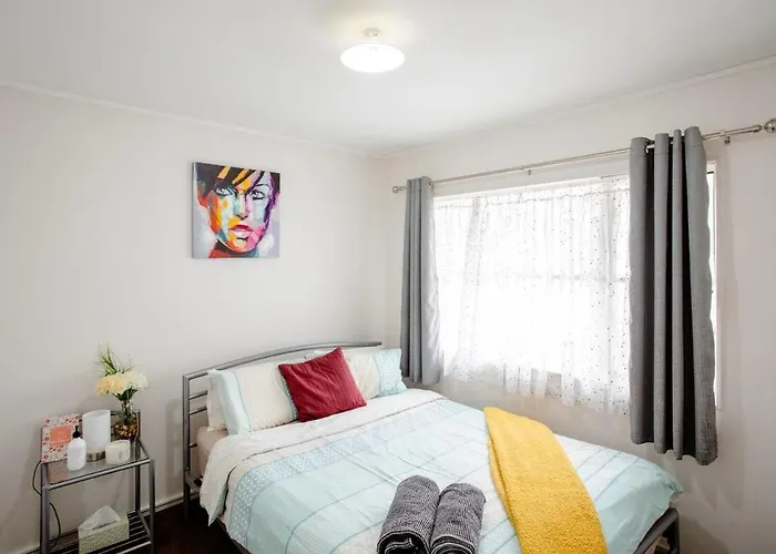 Budget Friendly Rooms Near The Airport