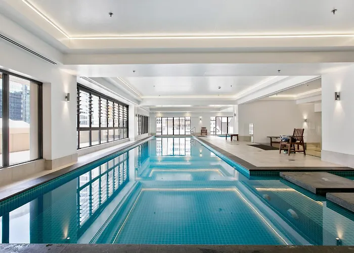 Metropolis Apartments By Urban Rest