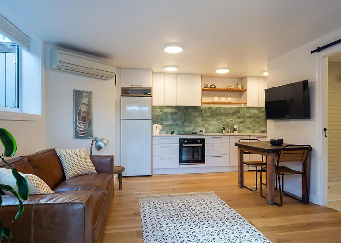 Stunning Self-Contained Apartment