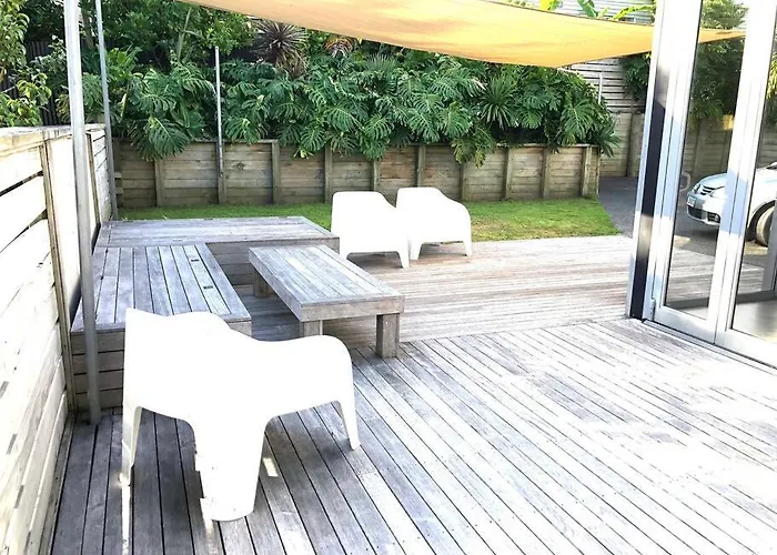 Genuine Value Sunny Quality Townhouse In Trendy City Fringe Location Near The Zoo