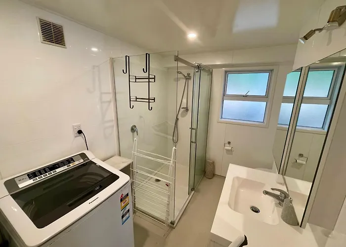 Centrally Located 1 Bedroom Apartment In Auckland
