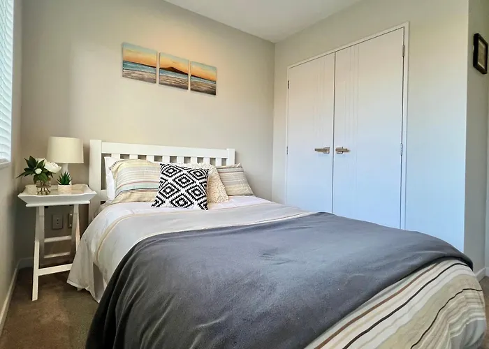 Cozy Home In Central Millwater