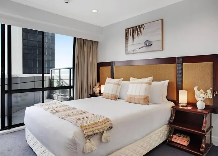 Luxurious Apt With Rooftop Pool Gym Tennis Carpark