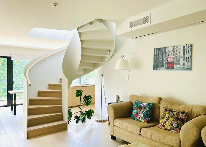 Elegant New Luxury Retreat In Remuera