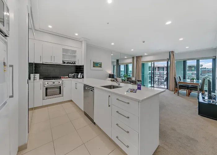 Luxurious & Spacious Living With Breathtaking Views