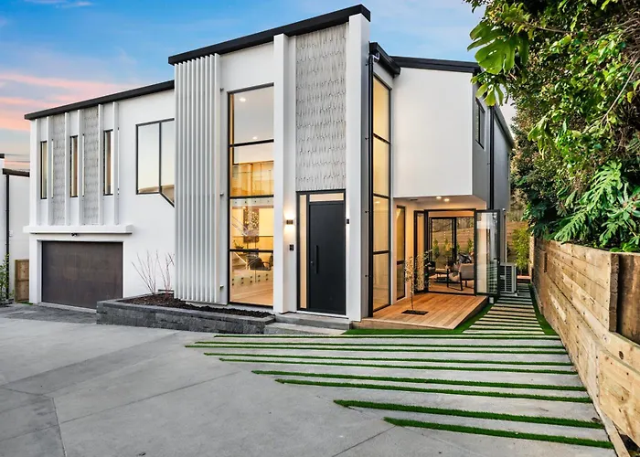 Brand-New Luxury In Remuera