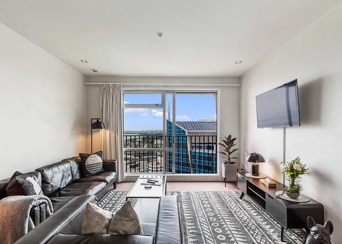 Luxury 2Br Apt In Cbd Pool, Gym, Prime Spot