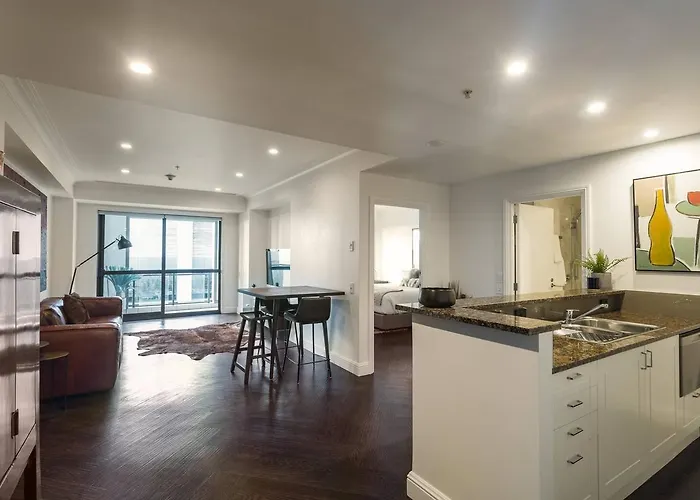 Heritage Luxury & Viaduct Vibe