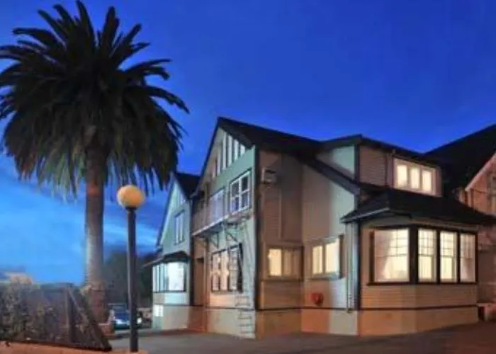 Parnell City Lodge