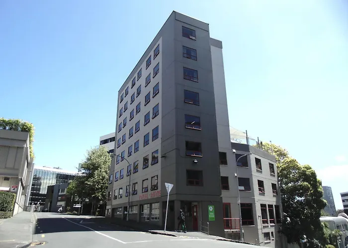 Yha Auckland City