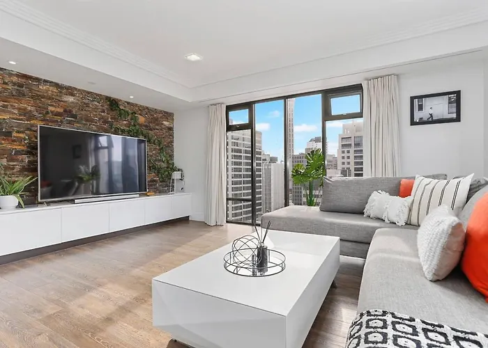 Modern Luxury With Breathtaking City Views