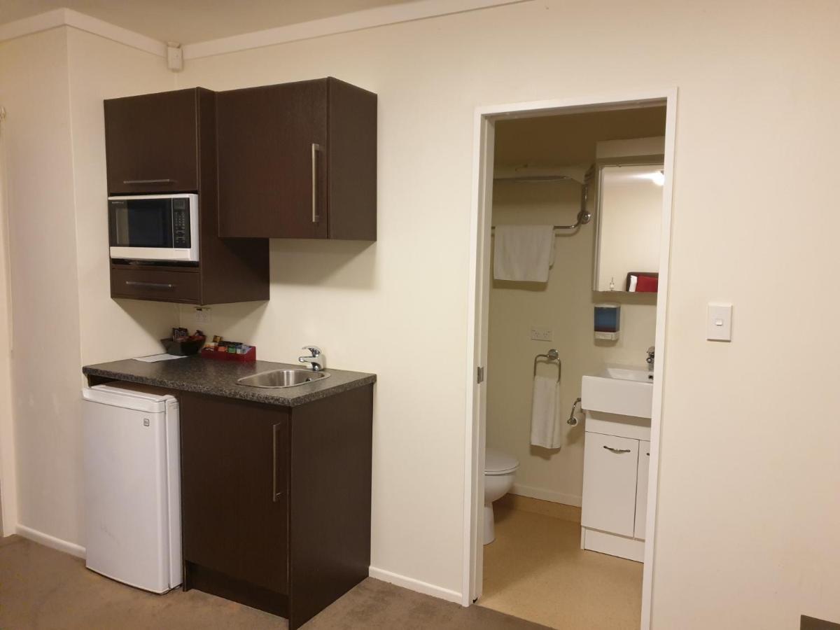 At Eden Park Motel 4*