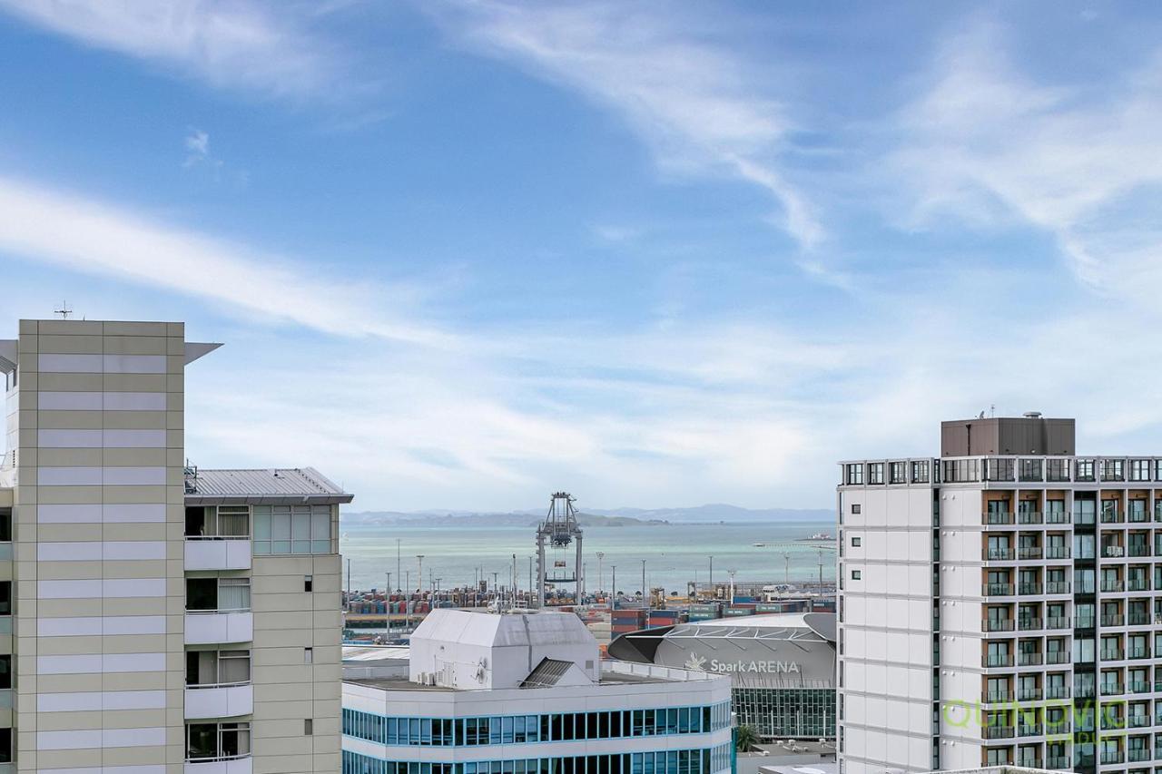 Qv Upscale In A Building-929 Auckland