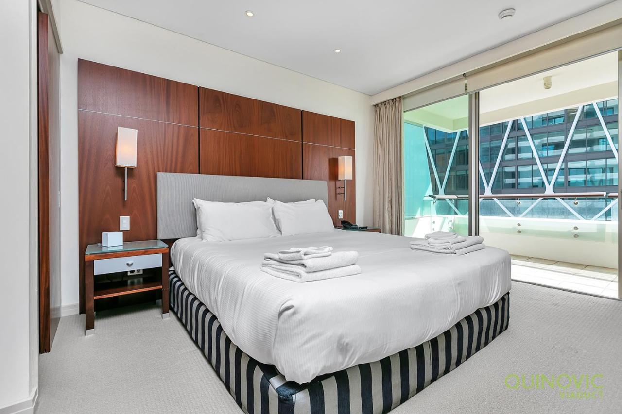 Qv Upscale In A Building-929 Apartment