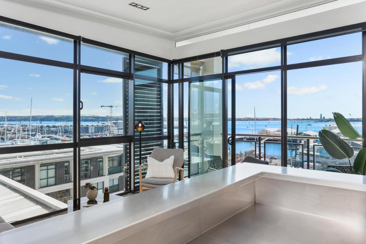 Sun-soaked Luxury Penthouse On Viaduct Waterfront Apartment
