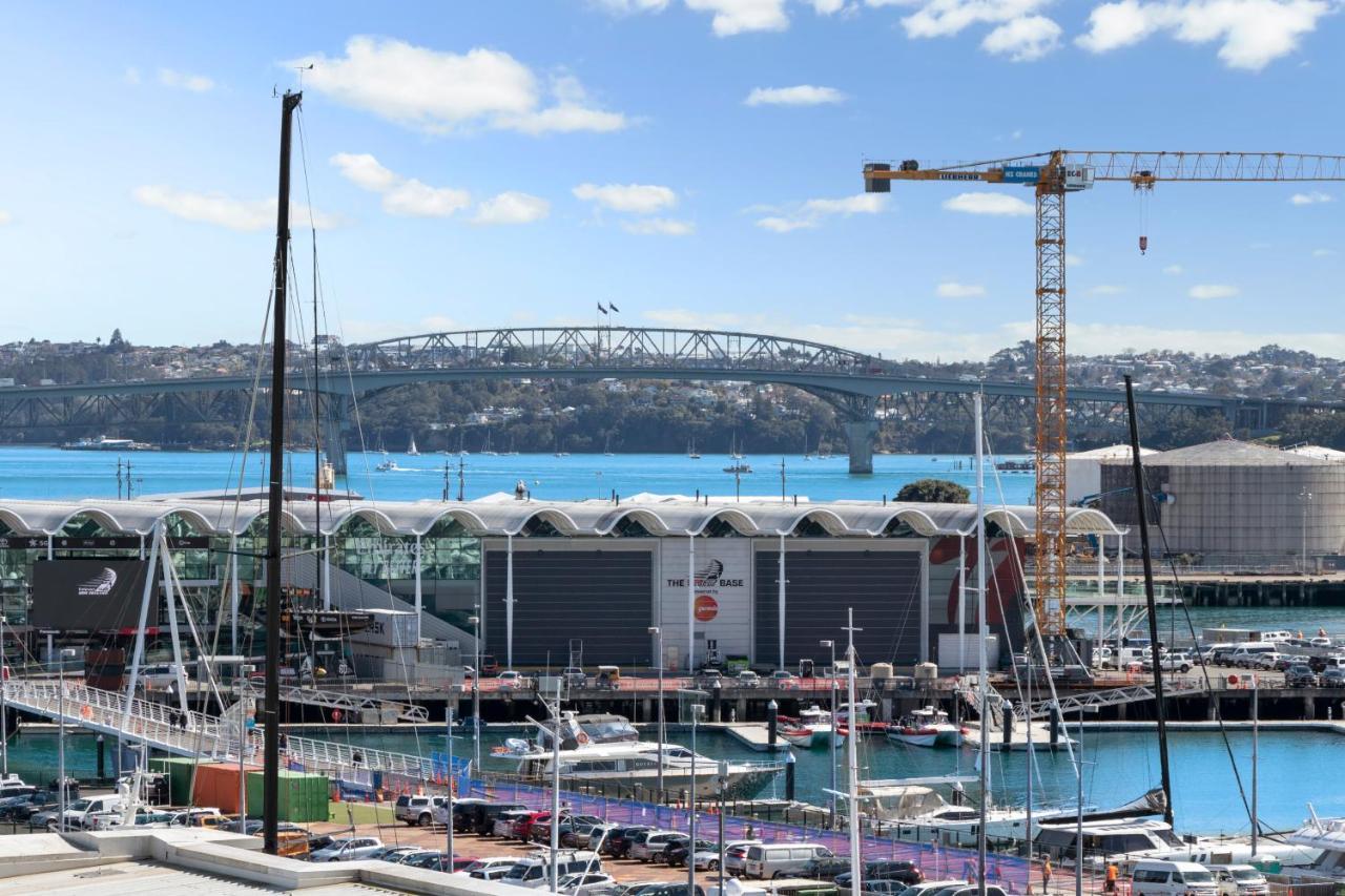 Sun-soaked Luxury Penthouse On Viaduct Waterfront Auckland