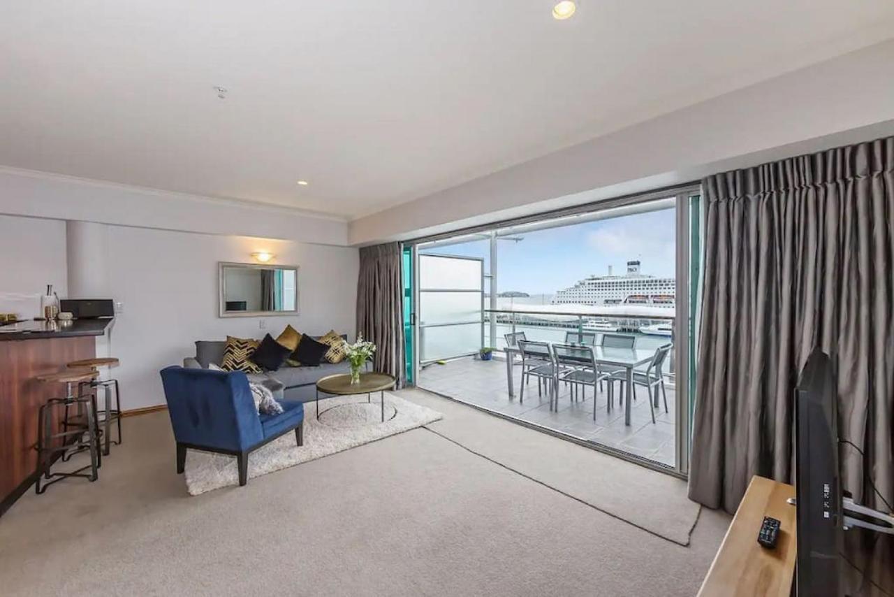 Fabulous With Harbour Views Free Netflix Apartment Auckland