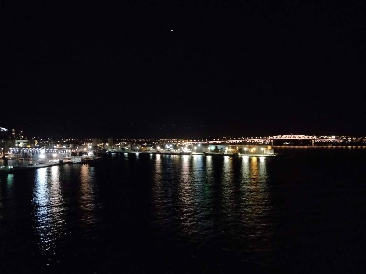 Qv Waterfront With Ac Wifi And Parking Auckland