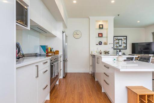 Qv Spacious On The Wharf With Wifi * Auckland