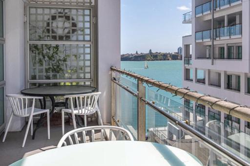 Qv Spacious On The Wharf With Wifi Apartment