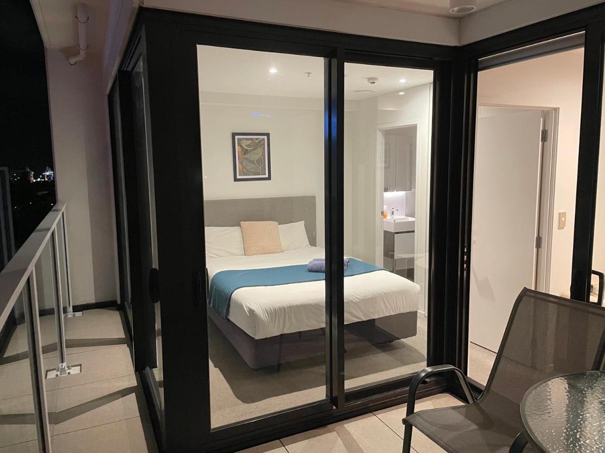 Luxury Sea View 2 Bedroom Apartment *