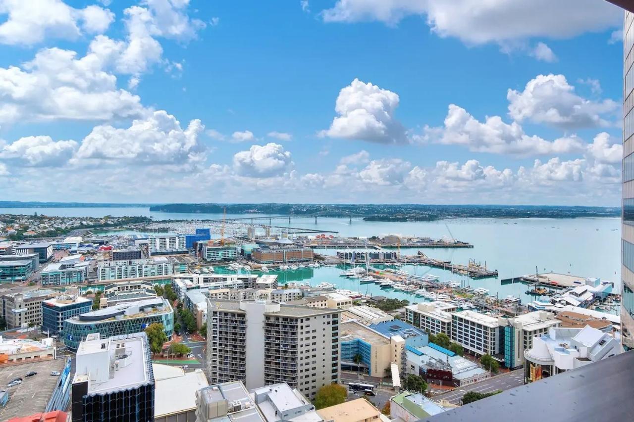 Amazing Harbour, Skytower And Rangitoto Views