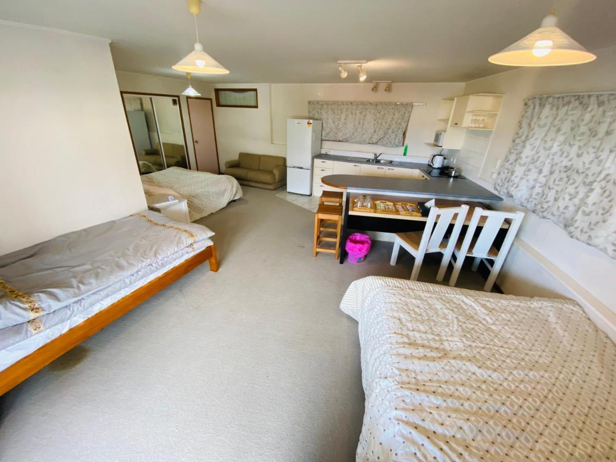 Familyroomwithbathroom2aldult (adults Only) * Auckland