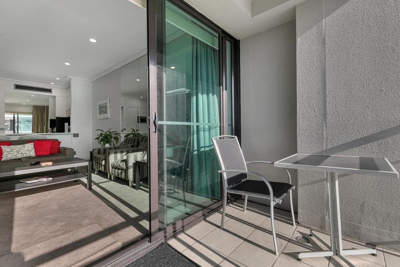Stunning & Spacious Haven On The Waterfront! * Auckland