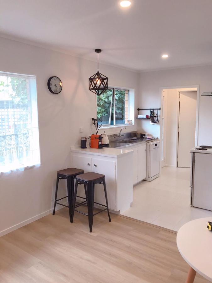 Bright Eden Park Two Bed Townhouse Private Parking Apartment *