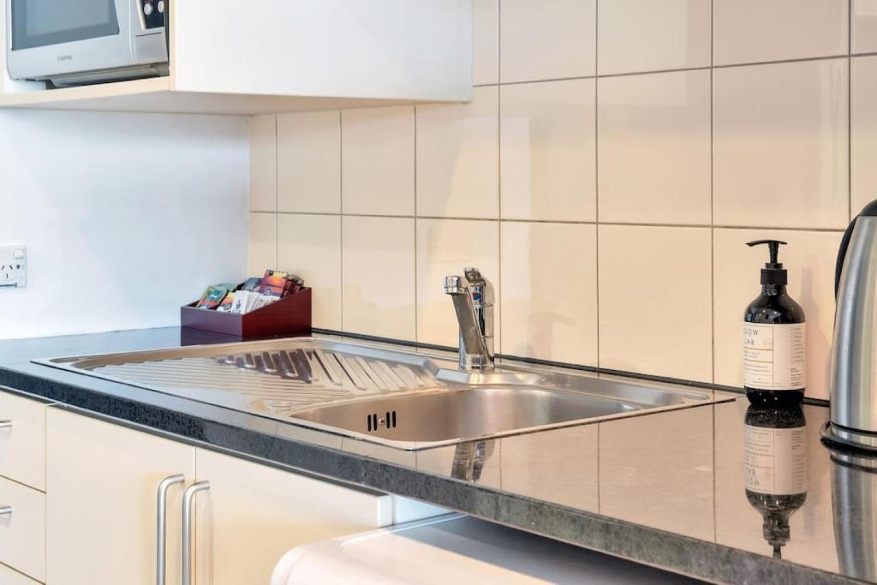 Skyline Sojourn With Parking And Sea Views Apartment