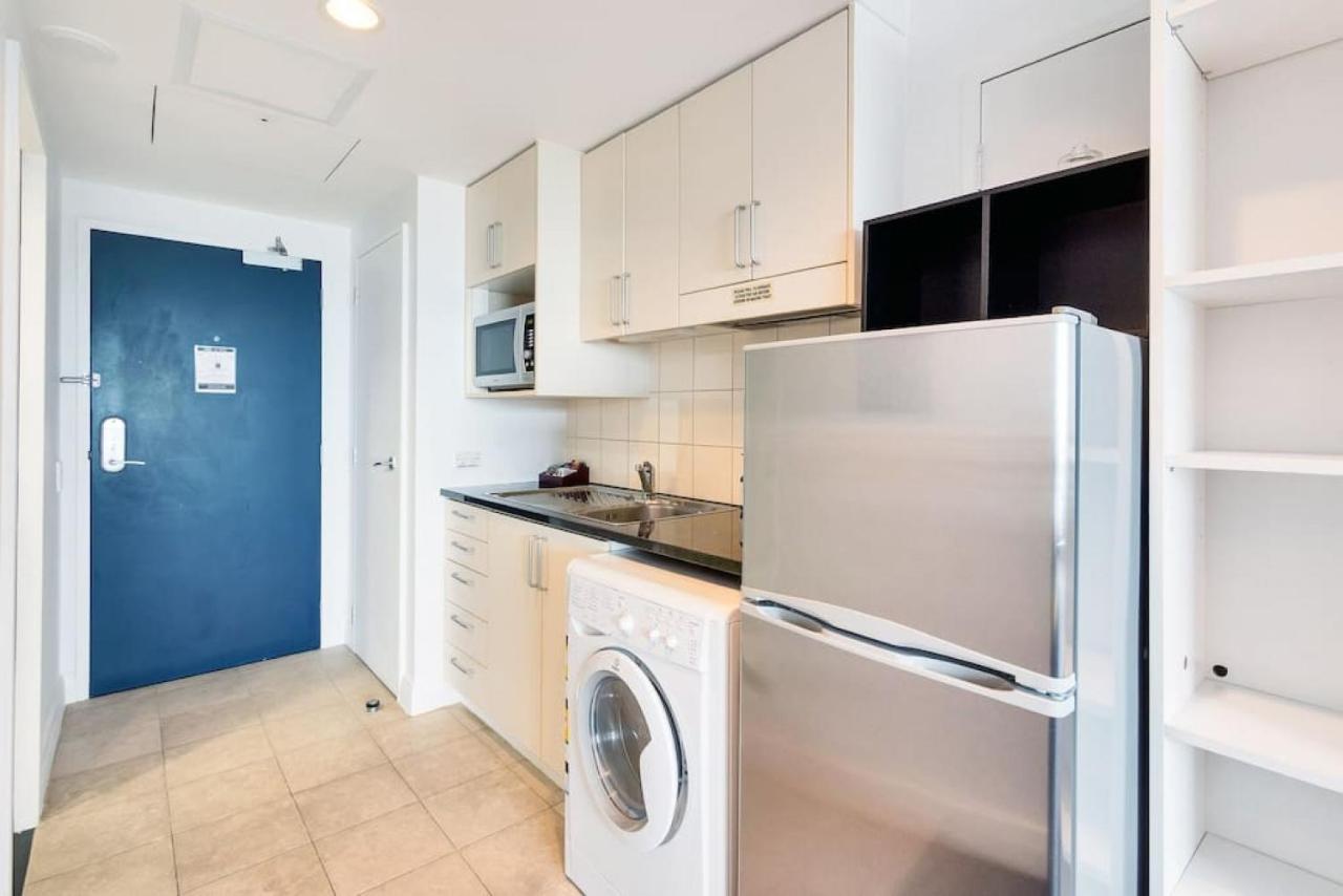 Skyline Sojourn With Parking And Sea Views Apartment