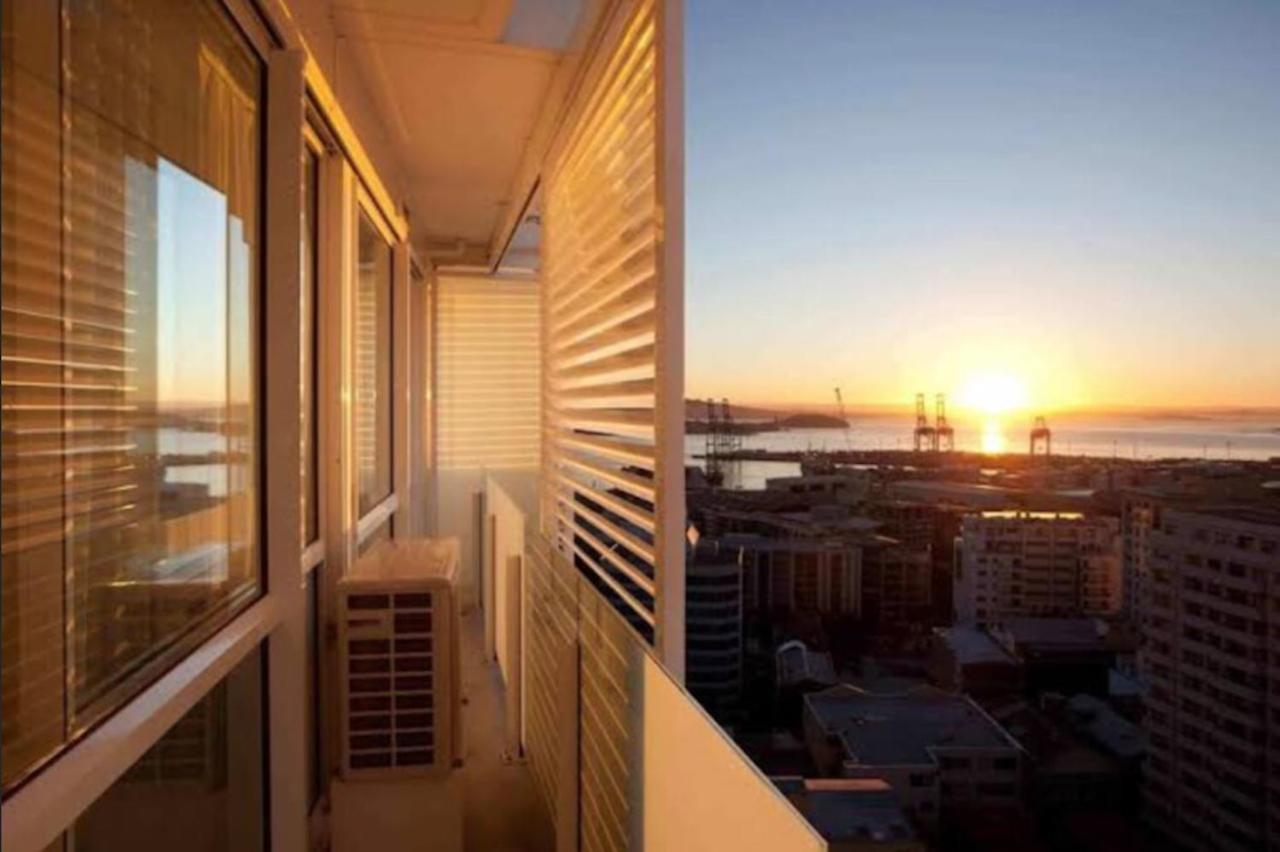 High Floor With Amazing Harbour View 2 Bedroom Apt Apartment Auckland