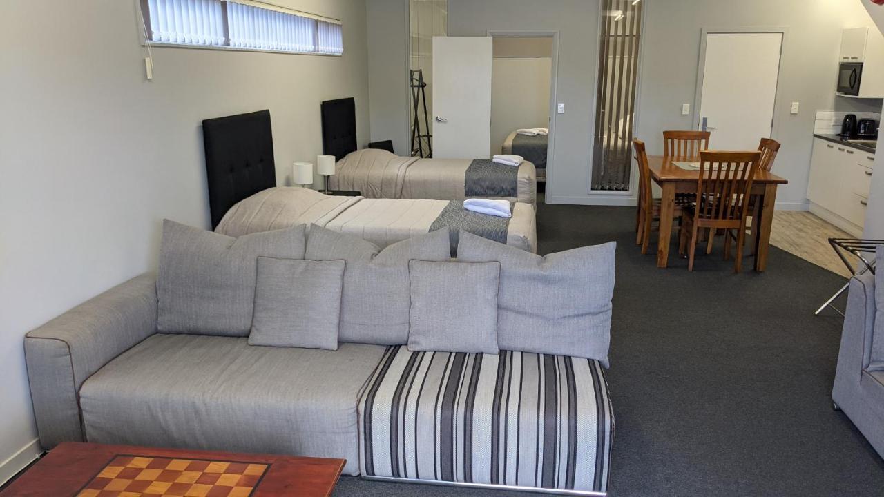 Cozy One Bedroom Near Airport Apartment