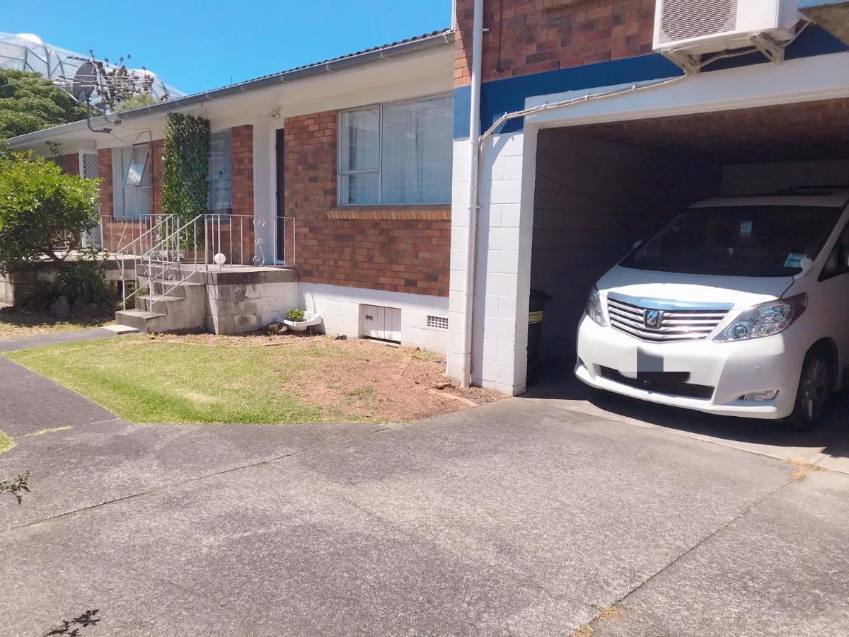 Bright Eden Park Two Bed Townhouse Private Parking Apartment *