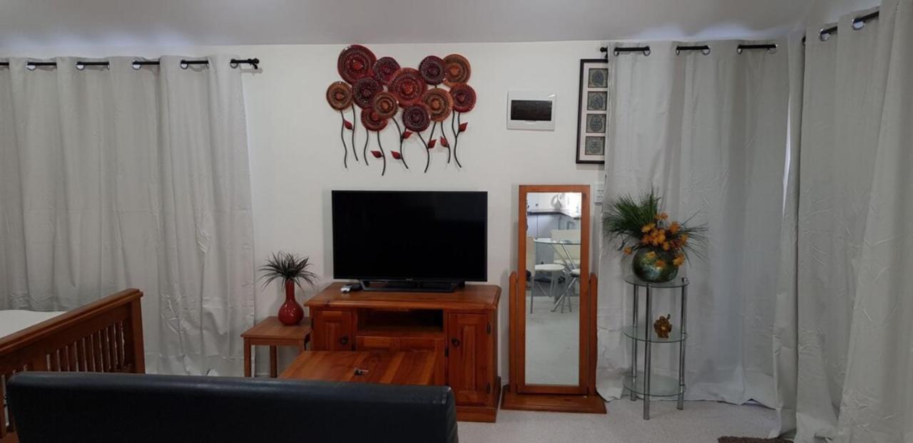 Apartment Beautiful And Bright Botany Downs