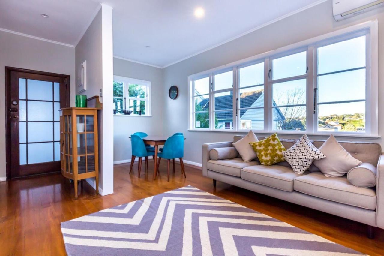 Holiday home Sunny Character 2 Bedroom - Mission Bay *
