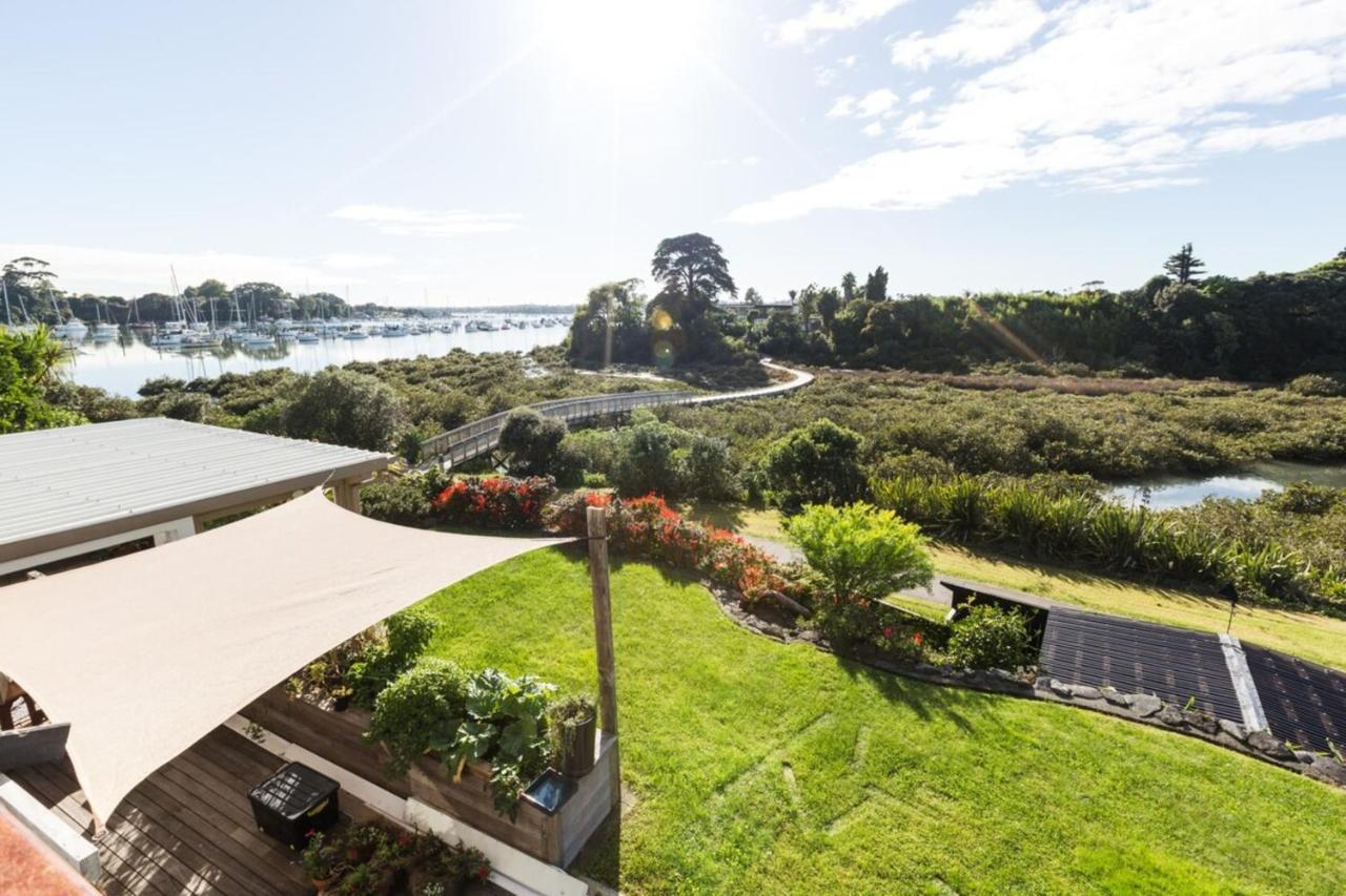 Harbour And Coastal 3 Bedroom With Path Views Apartment Auckland