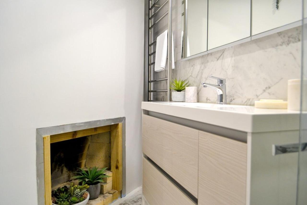 Heritage Renovated 2 Bedroom Ponsonby *