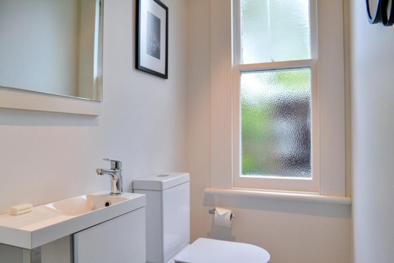 Heritage Renovated 2 Bedroom Ponsonby