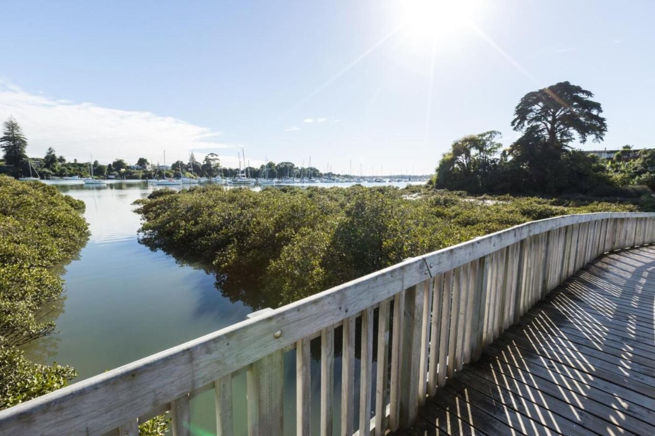 Harbour And Coastal 3 Bedroom With Path Views *
