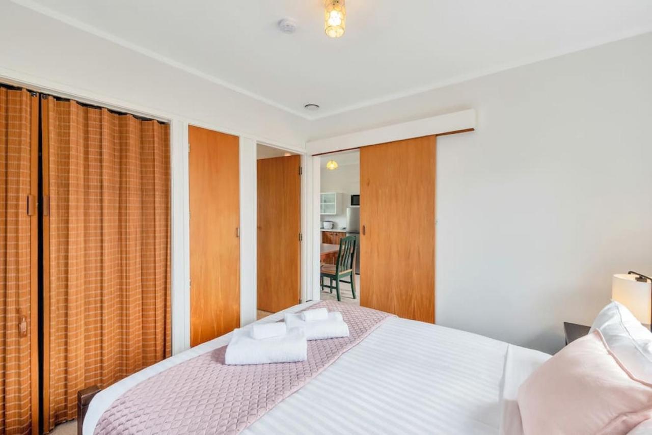 Holiday home Little Self-contained 1br W Netflix - Parking *
