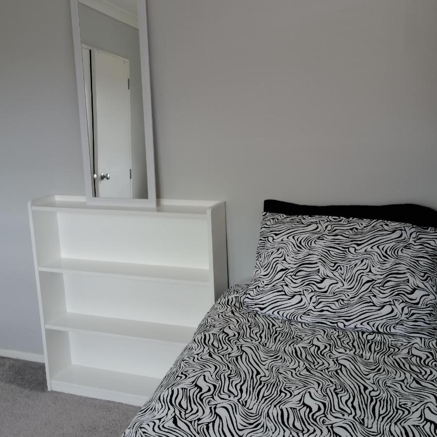 Homestay Double With Shared Bathroom *
