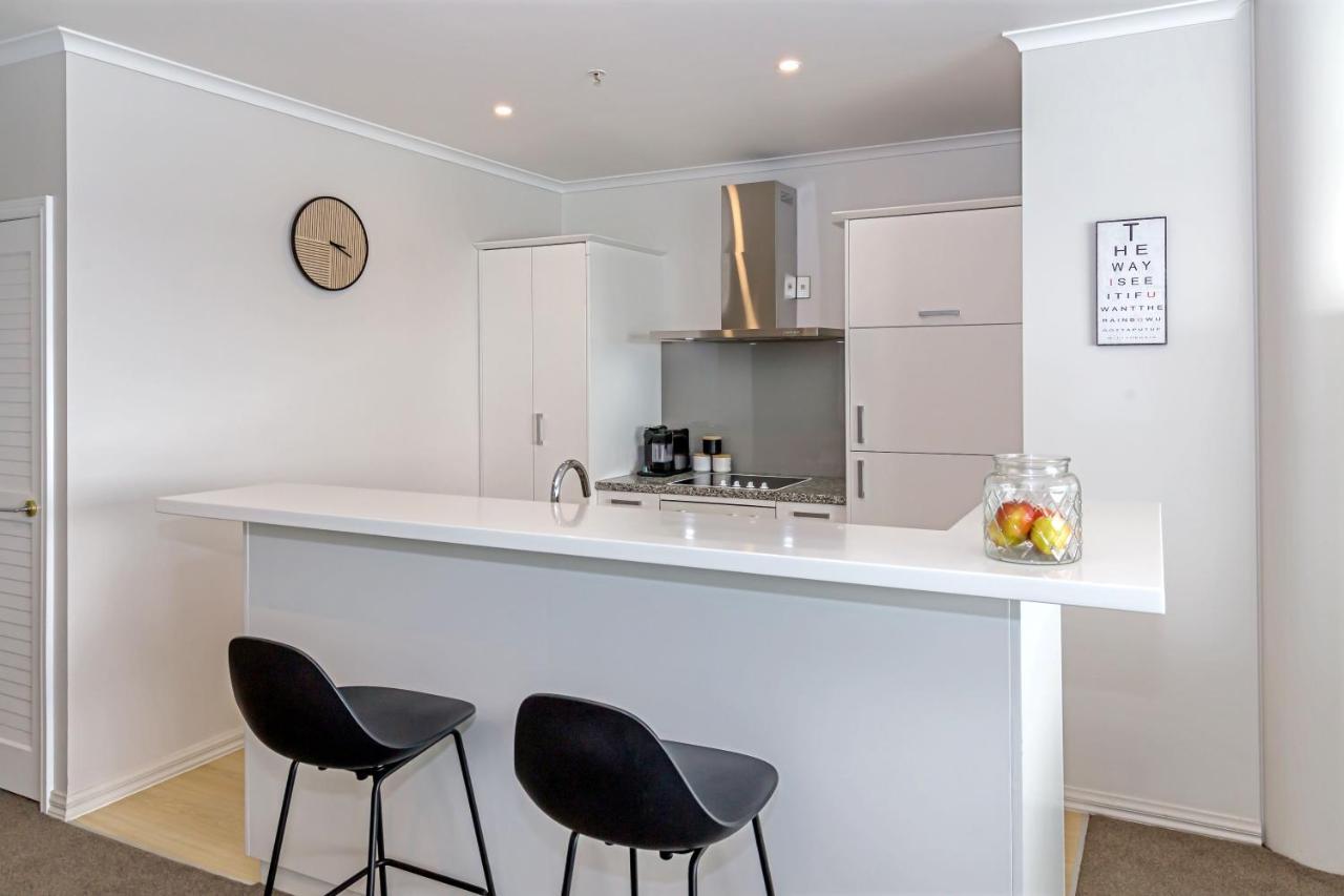 Qv Elegant Modern With Water View - 982 Apartment