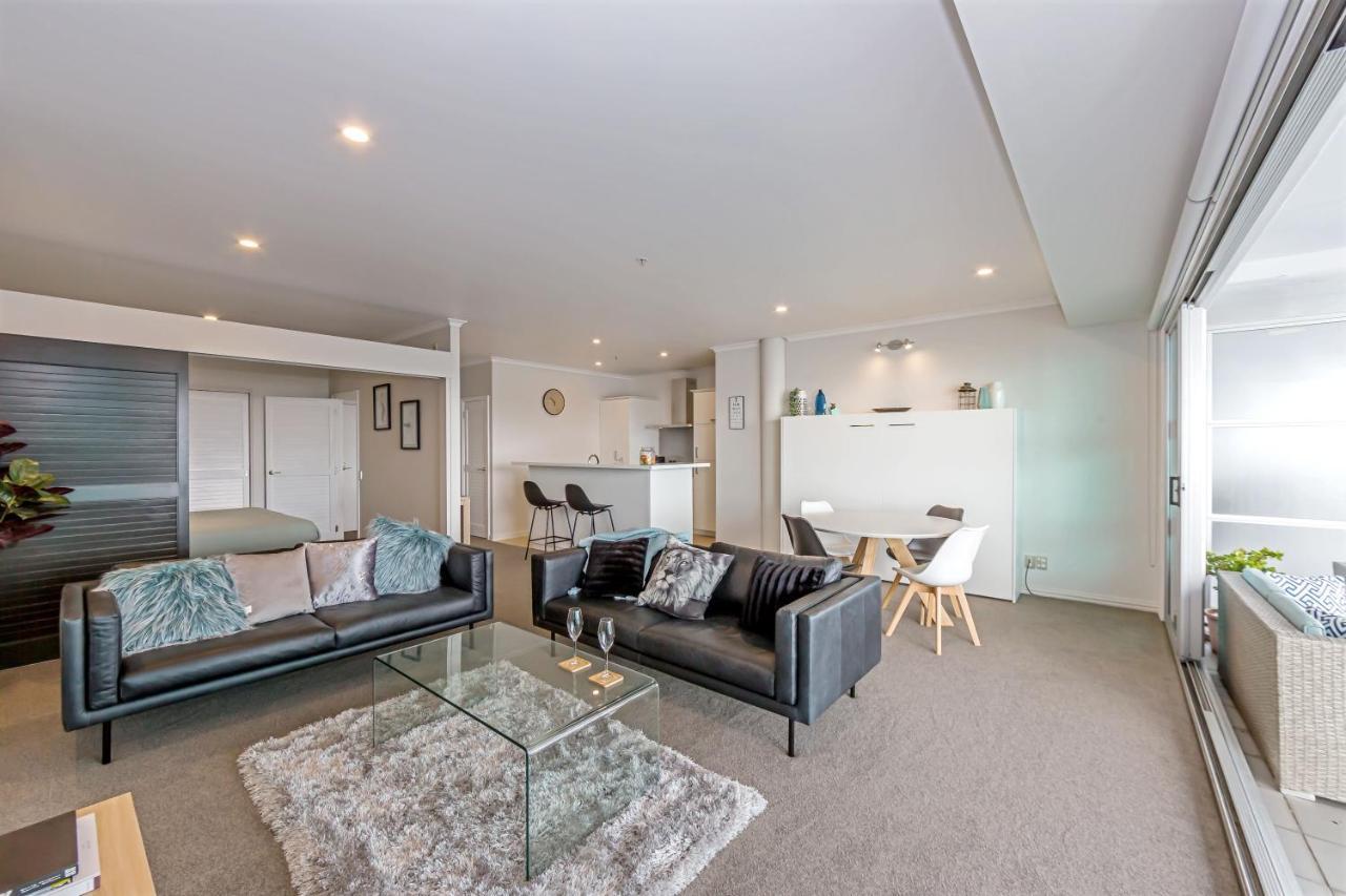 Qv Elegant Modern With Water View - 982 Apartment *